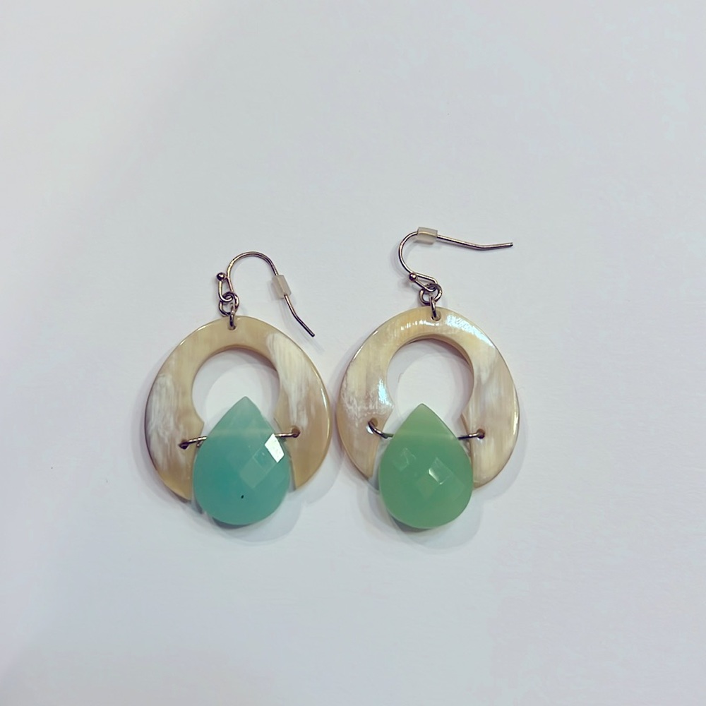 Noonday Earrings New discontinued
Made with water buffalo horn